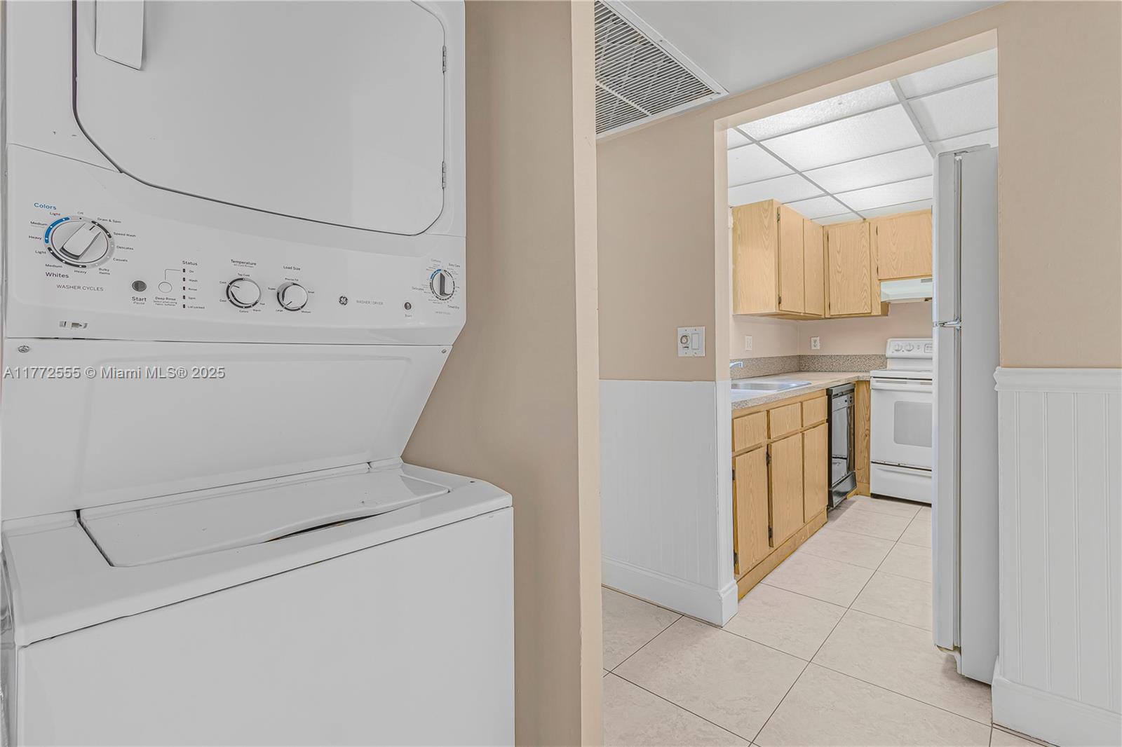 1630 Sandpiper Blvd - Property Photo 12