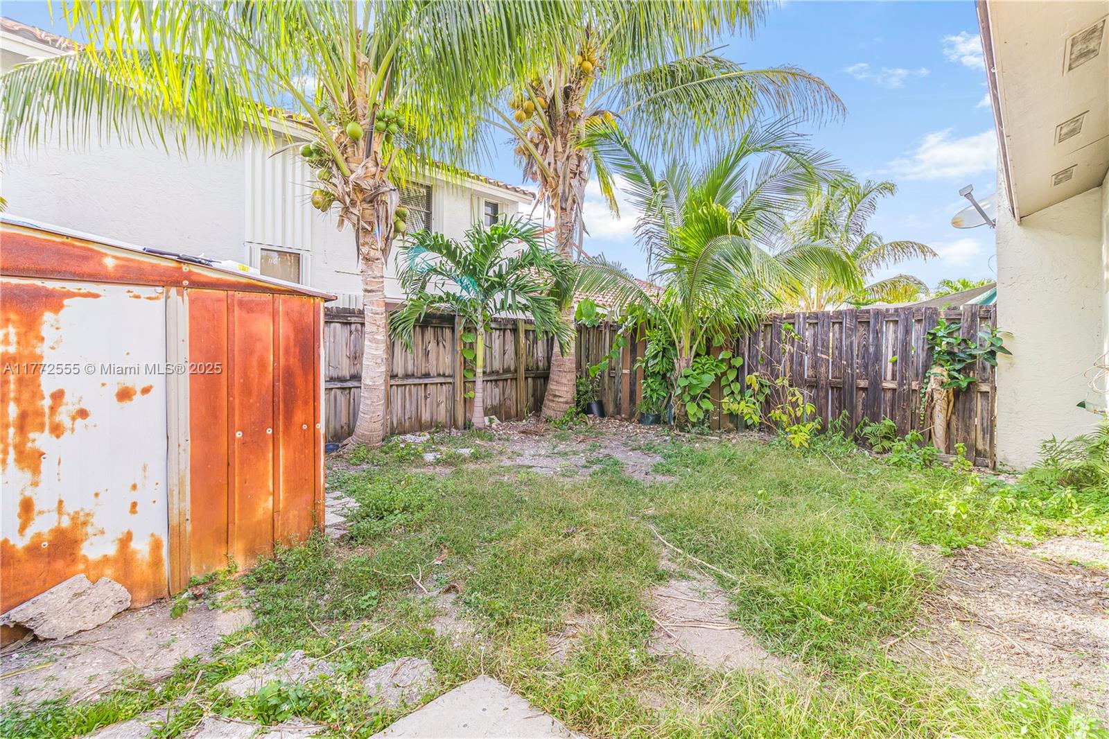 1630 Sandpiper Blvd - Property Photo 13