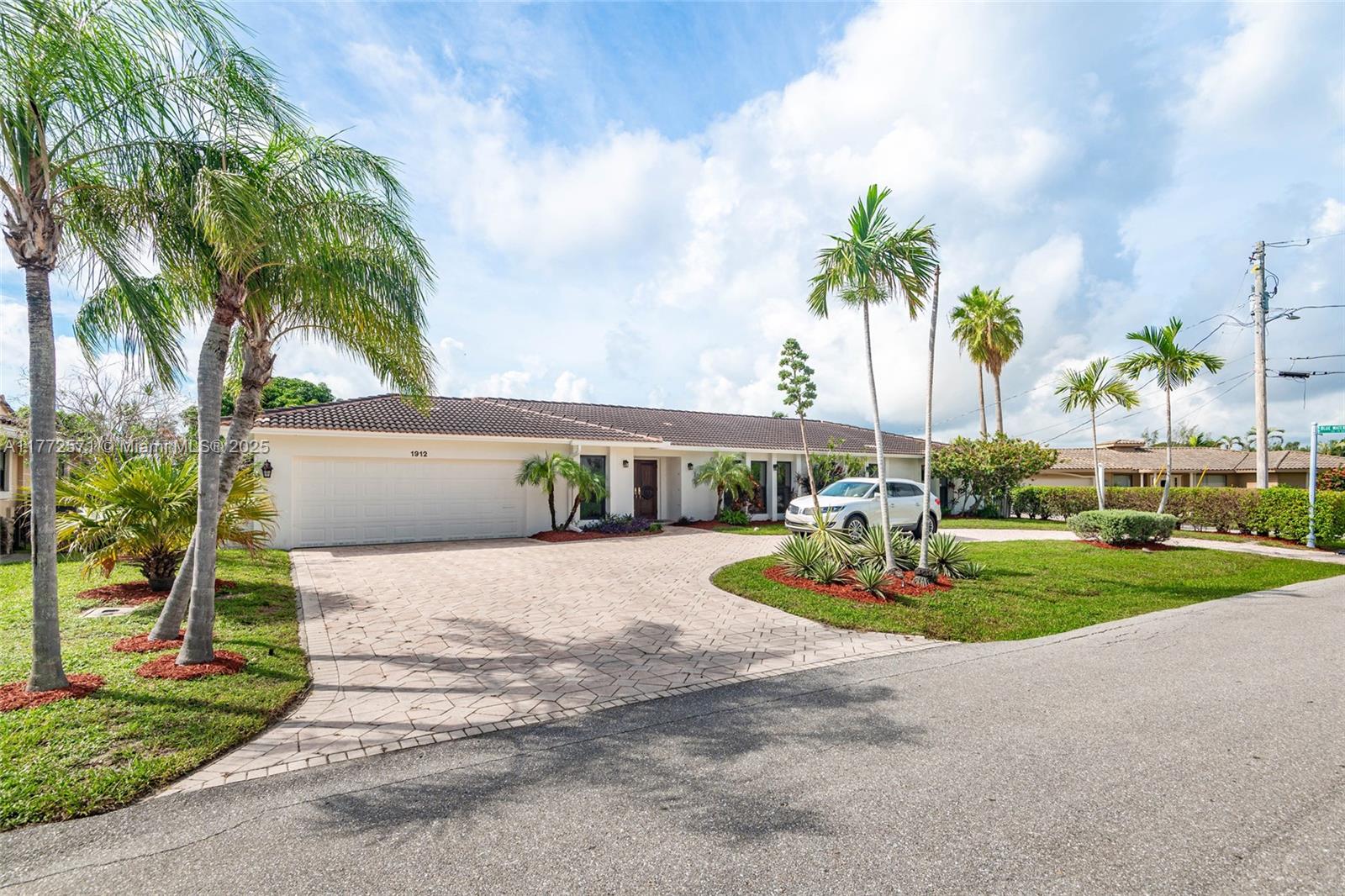 1912 Ocean Mist Dr Property Photo