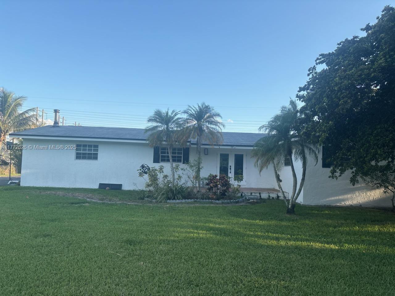 17611 Sw 66th St Property Photo
