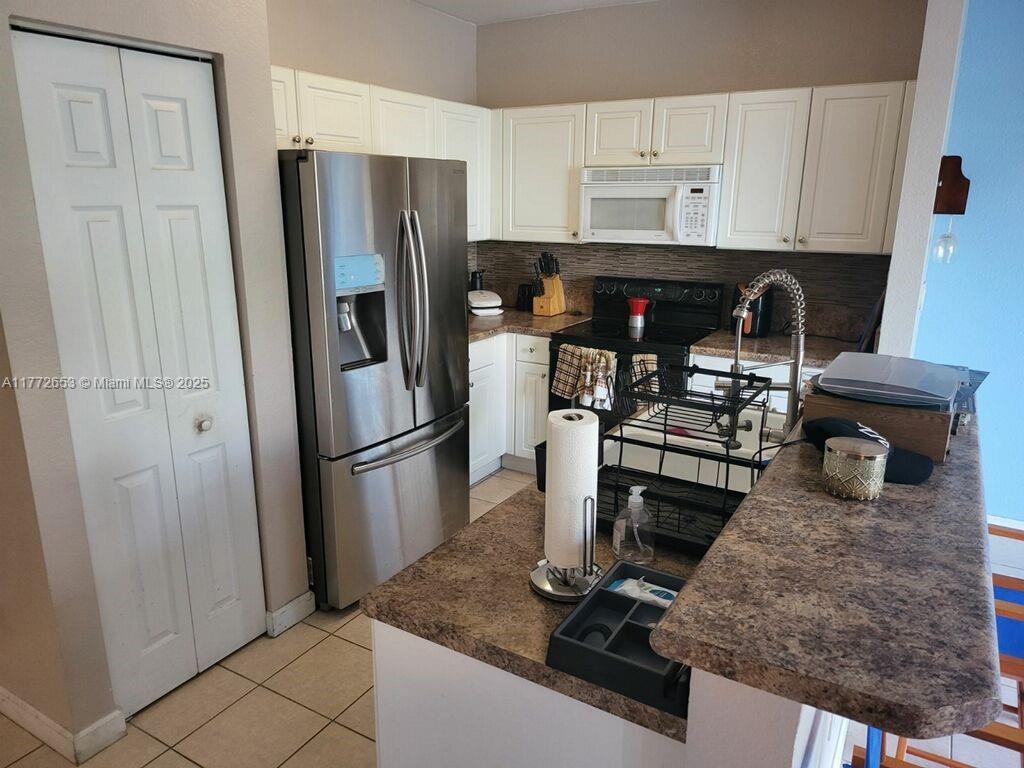 1057 Ne 42nd Ave Property Photo 2