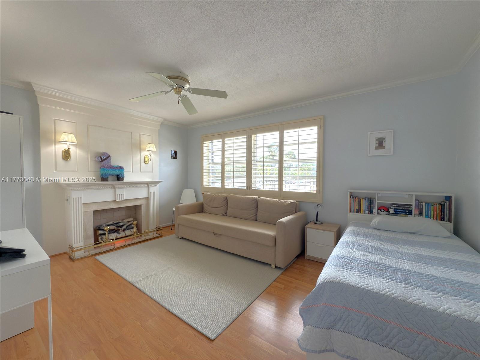 2340 Ne 9th St 210 Property Photo 14