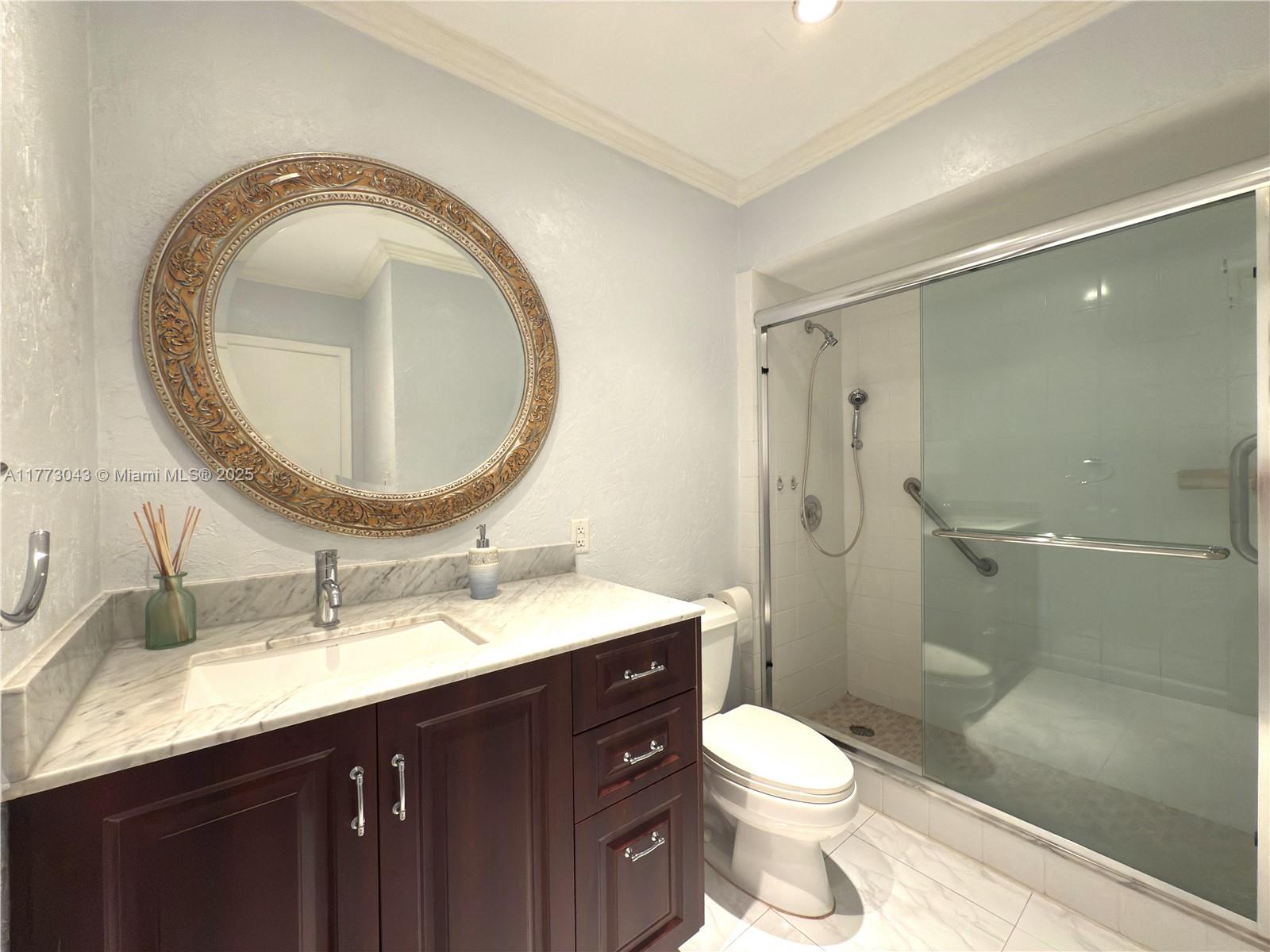 2340 Ne 9th St 210 Property Photo 15