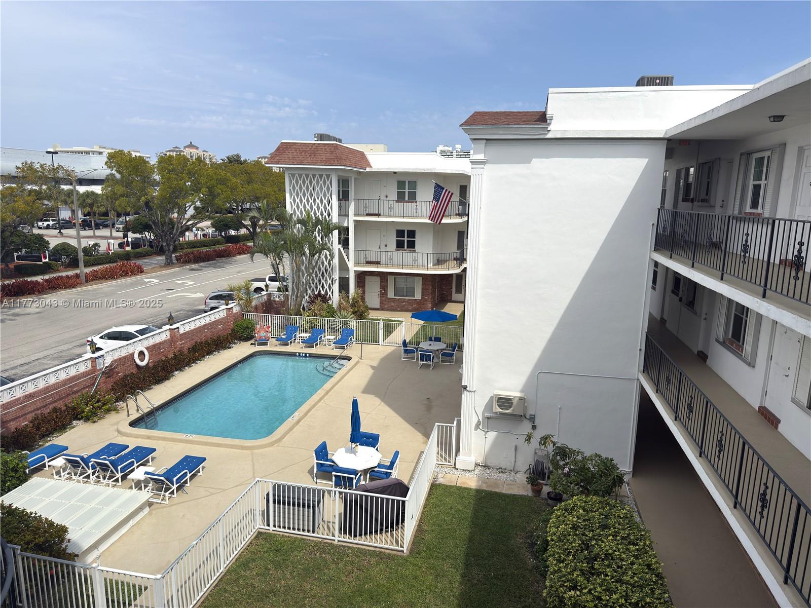 2340 Ne 9th St 210 Property Photo 18