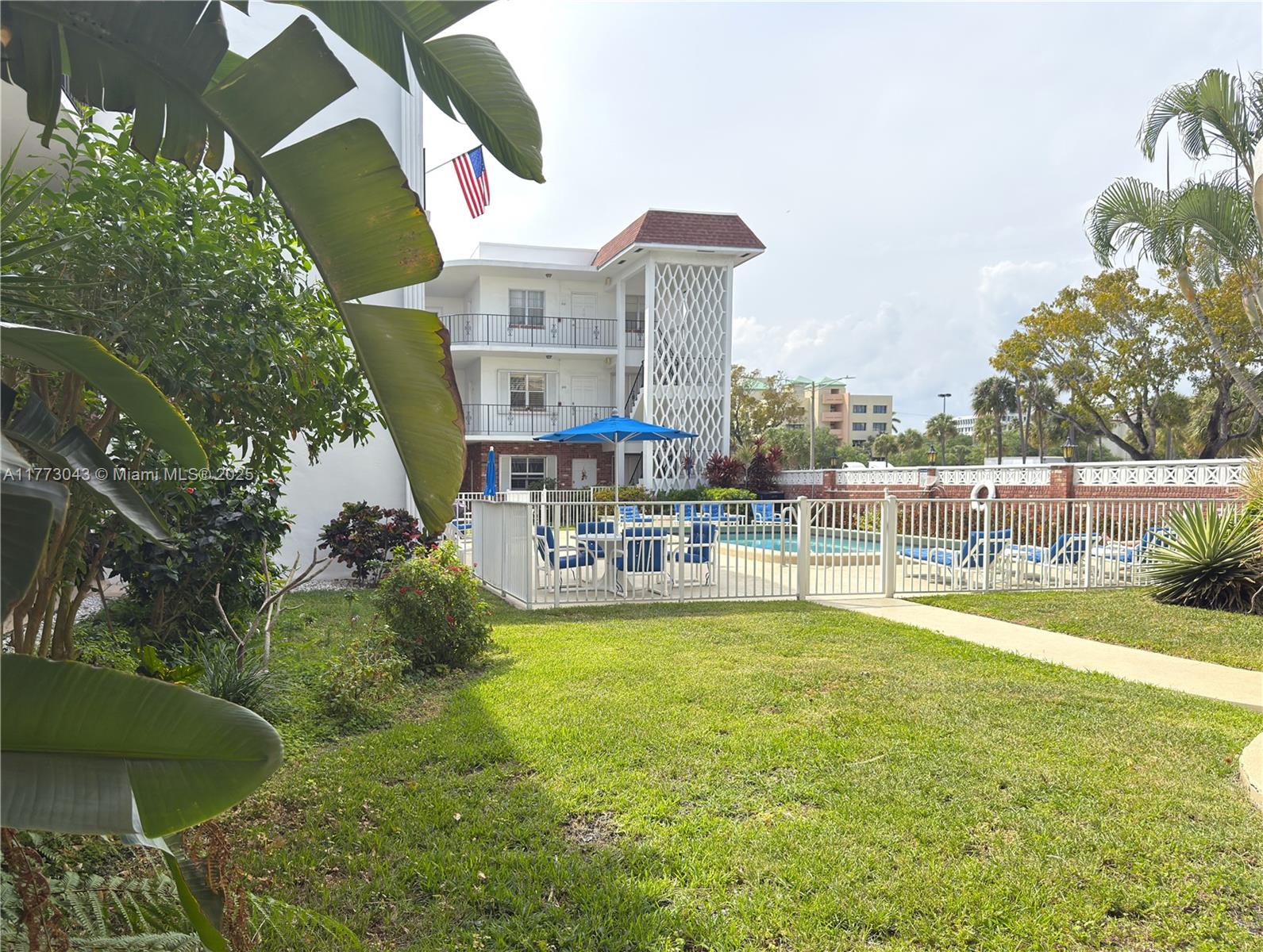 2340 Ne 9th St 210 Property Photo 20