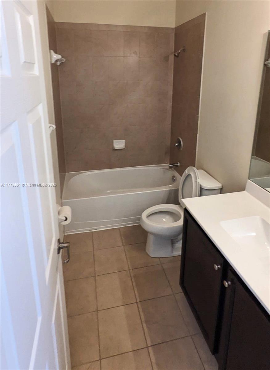 2819 Se 1st Dr 27 Property Photo 10