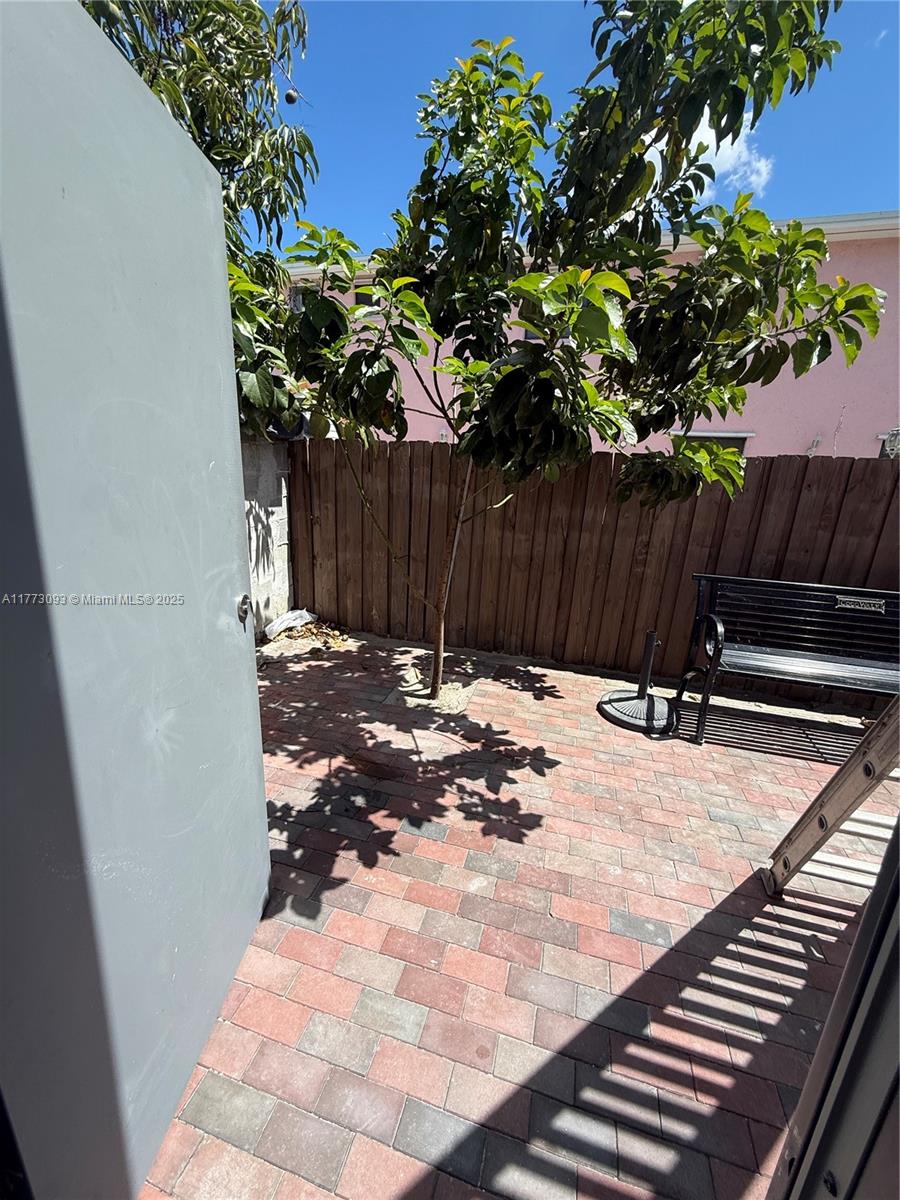 A11773093 Property Photo
