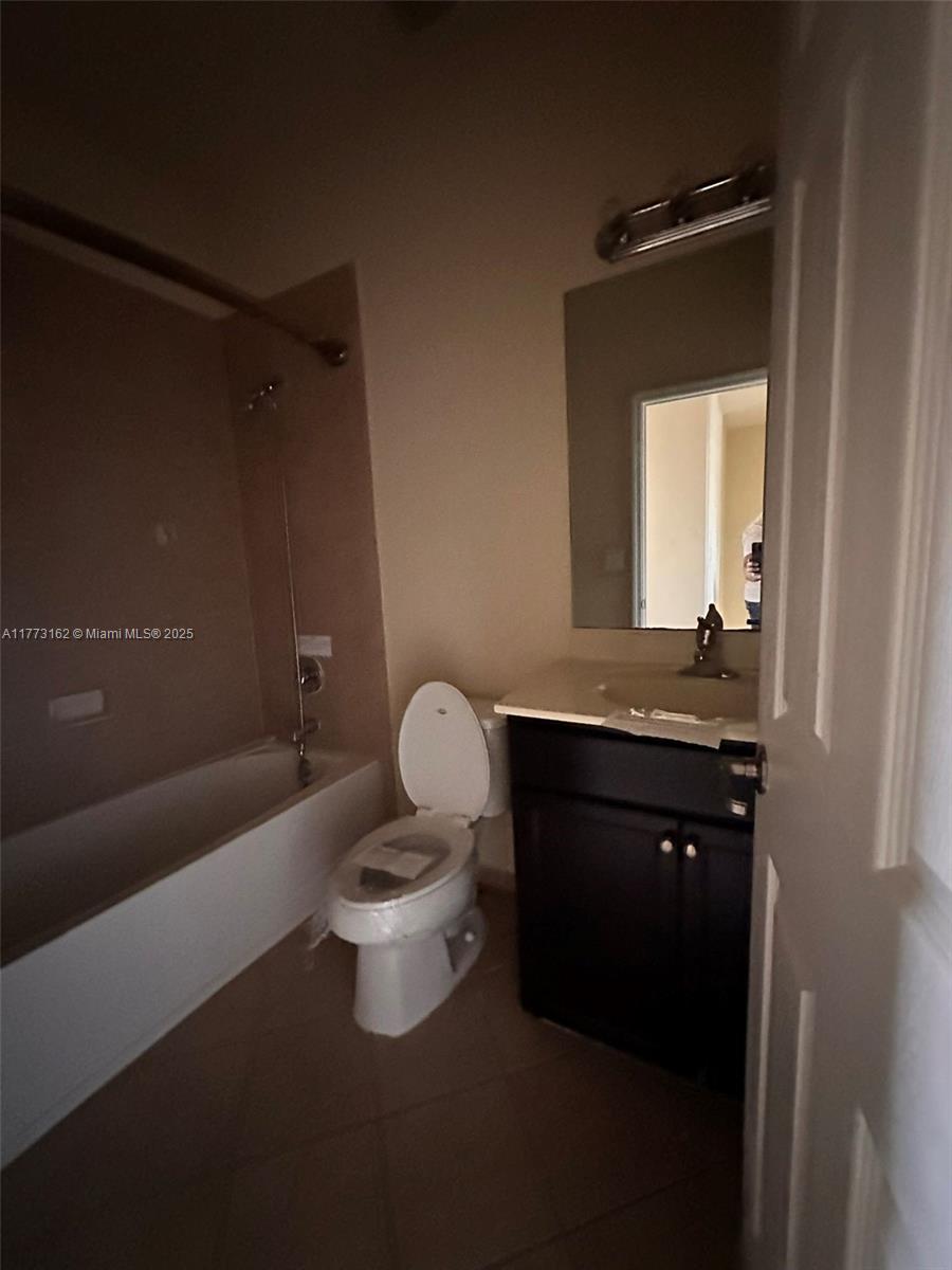 3212 Se 4th Ct 3212 Property Photo 3