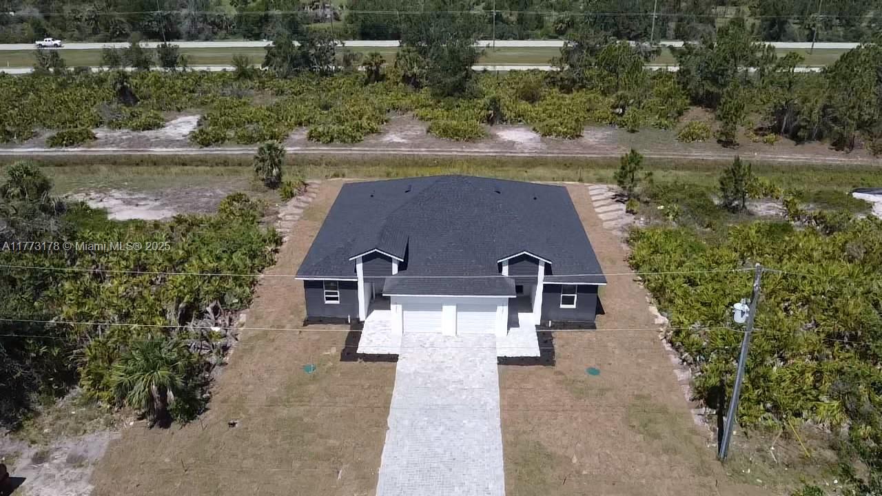 9301 Agate St Property Photo