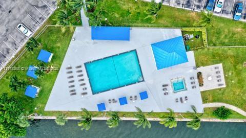 200 Leslie Dr 329 Property Photo 3