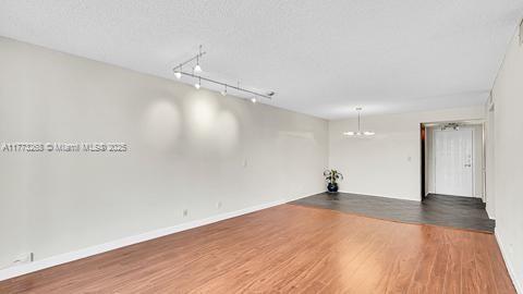 200 Leslie Dr 329 Property Photo 12