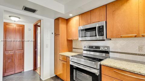 200 Leslie Dr 329 Property Photo 19