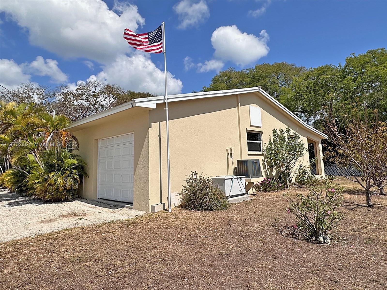 28 Bonefish Ave Property Photo 3