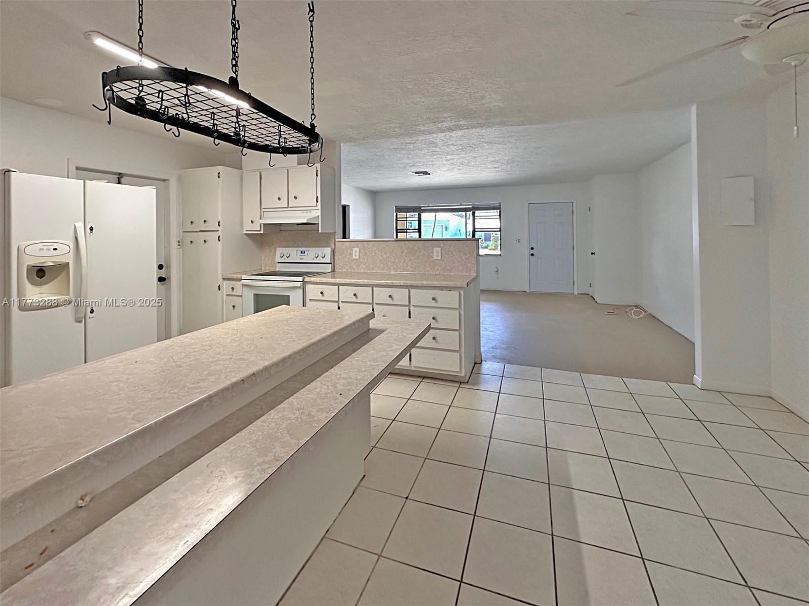 28 Bonefish Ave Property Photo 5