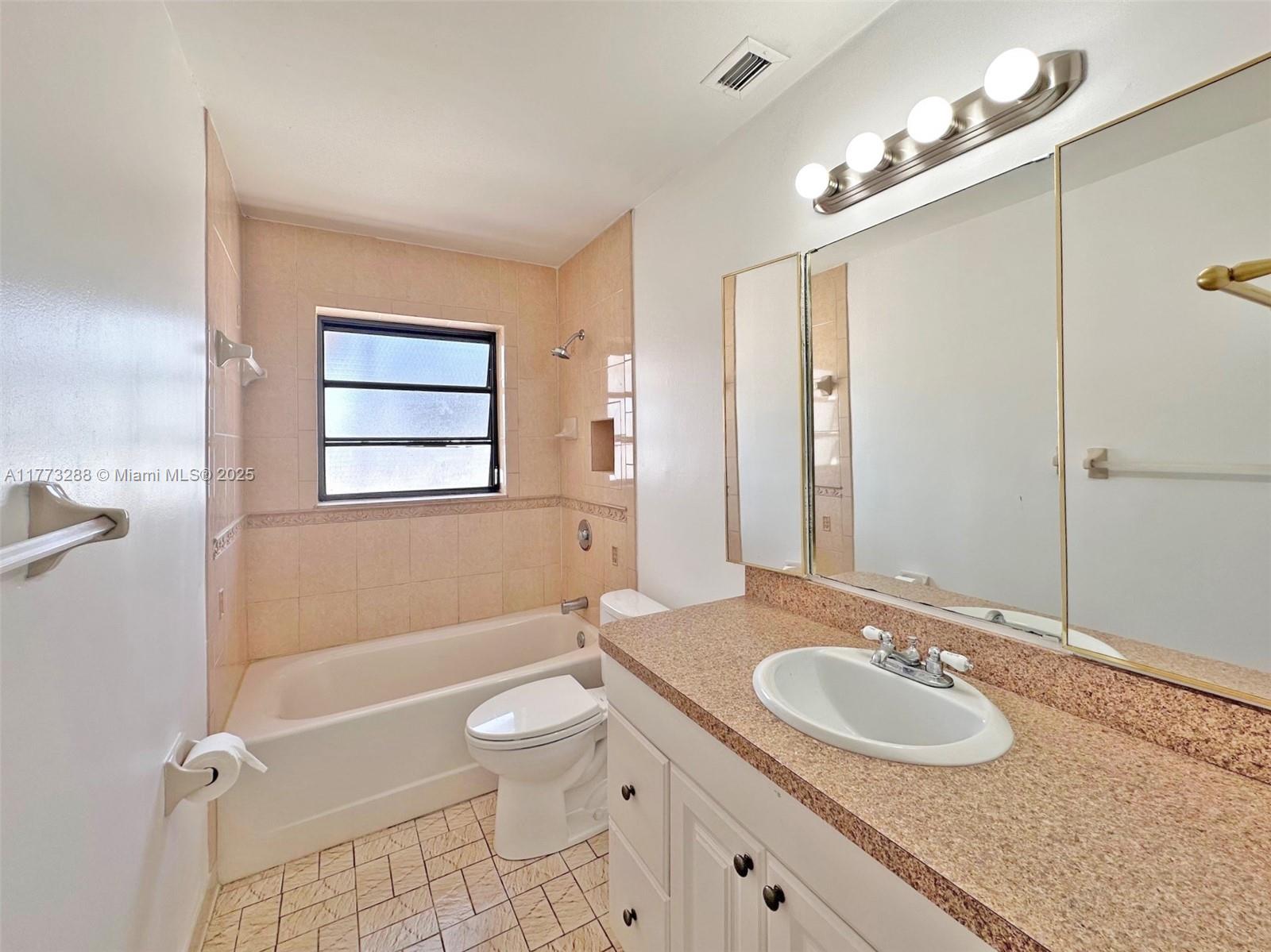 28 Bonefish Ave Property Photo 15