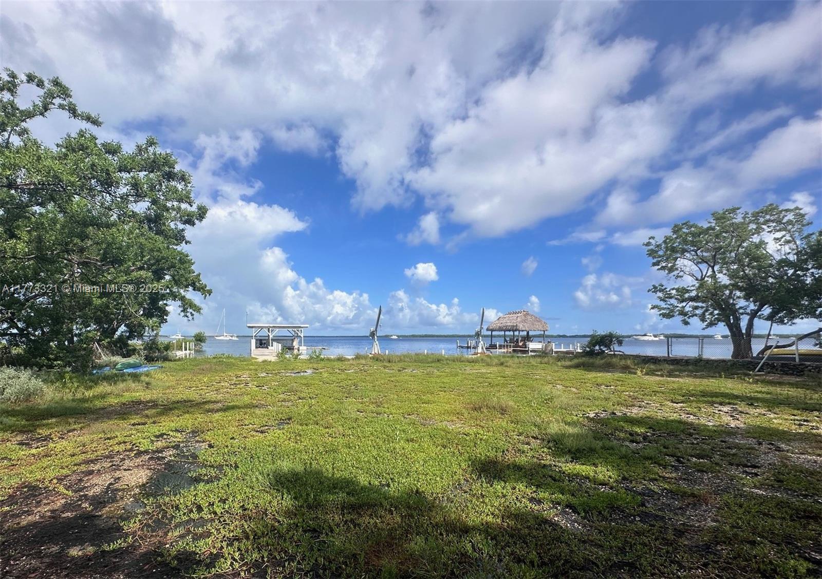 101720 Overseas Hwy Property Photo 14