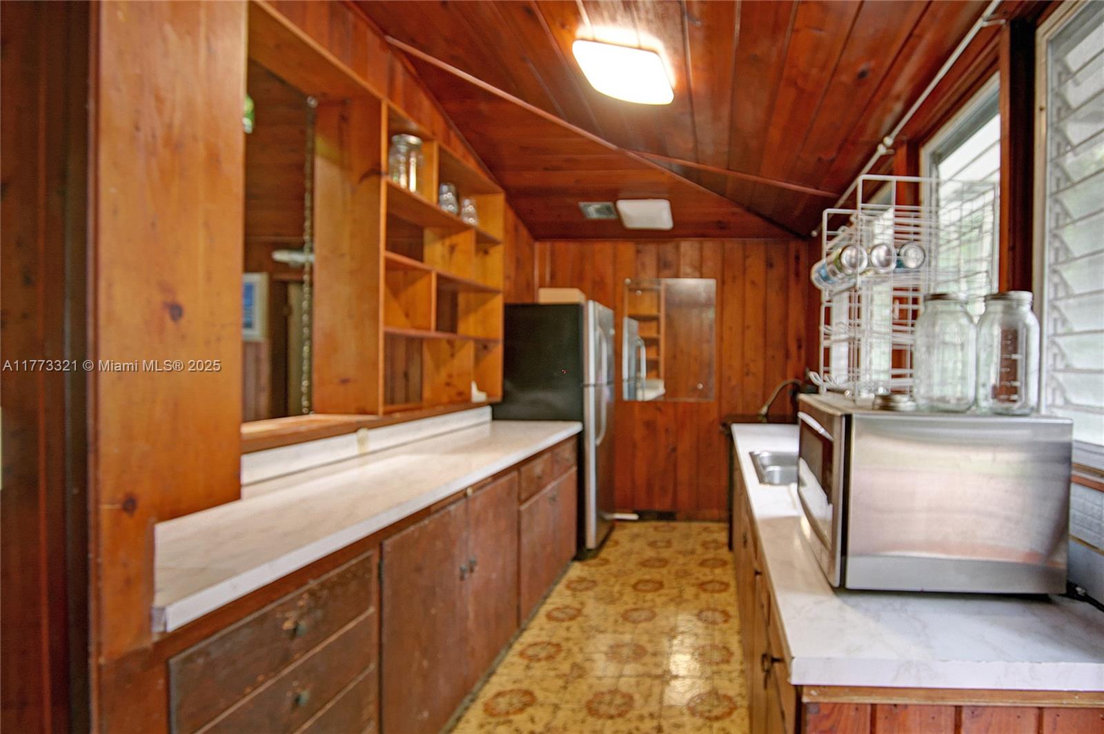 101720 Overseas Hwy Property Photo 15
