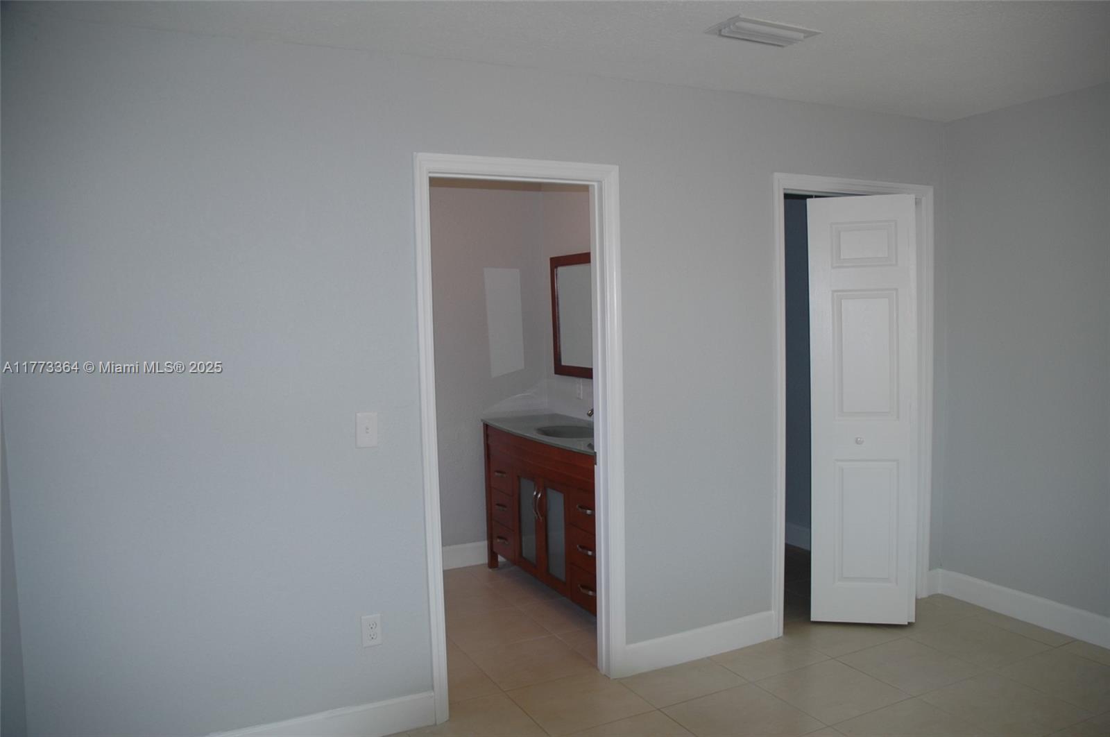 25811 Sw 132nd Ave Property Photo 9