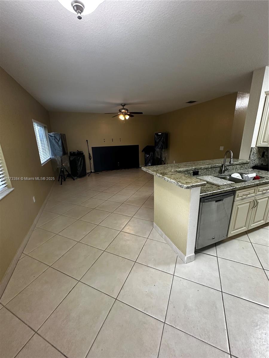 14215 Sw 294th St Property Photo 6