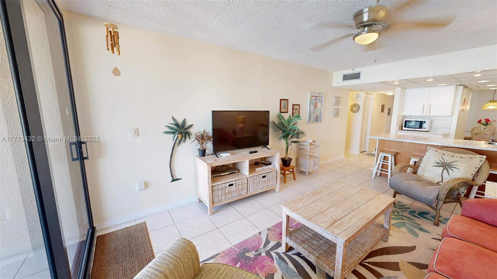 104350 Overseas Highway A-402 Property Photo 6