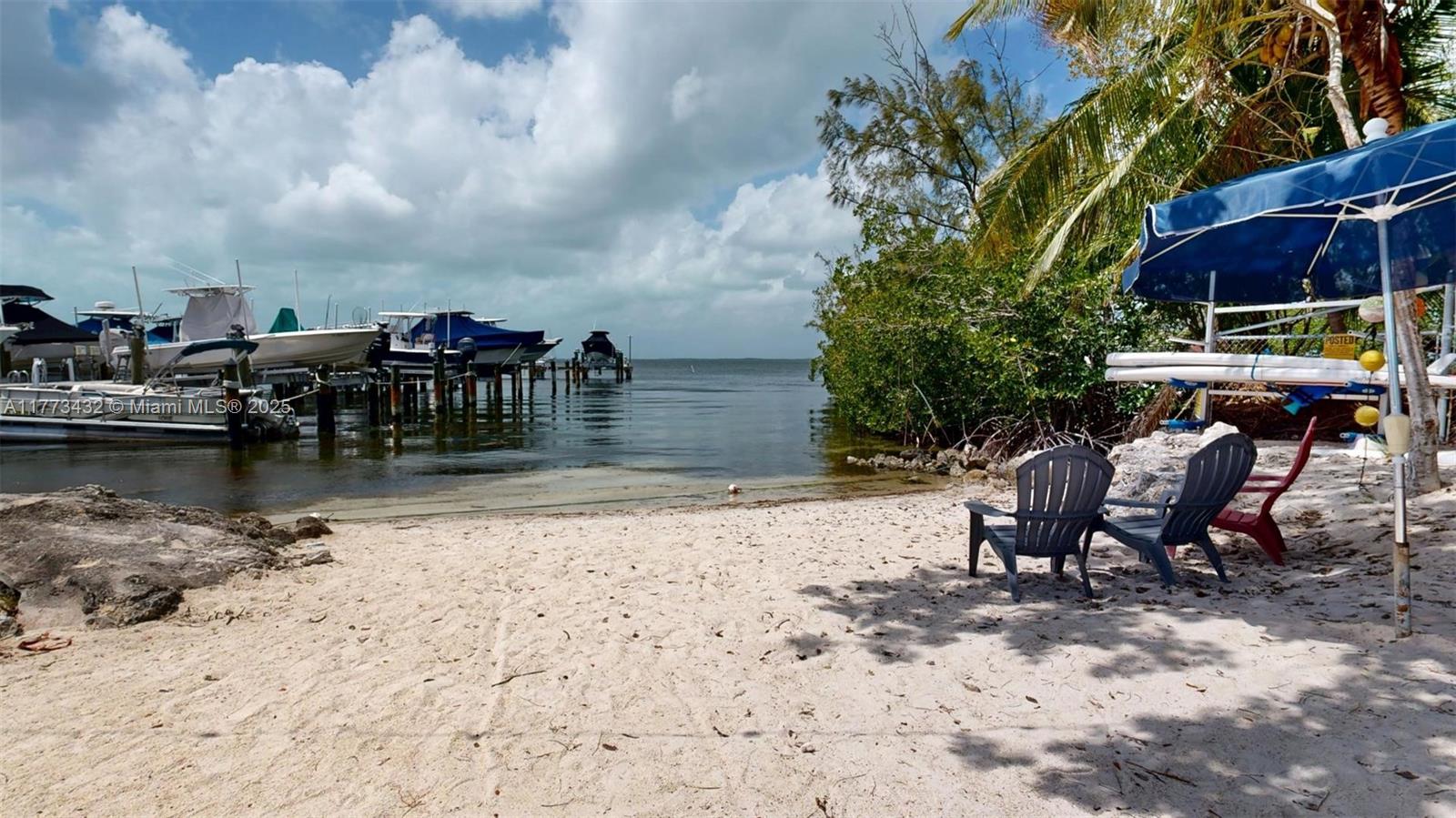 104350 Overseas Highway A-402 Property Photo 25