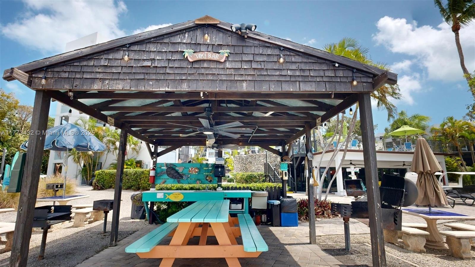 104350 Overseas Highway A-402 Property Photo 26
