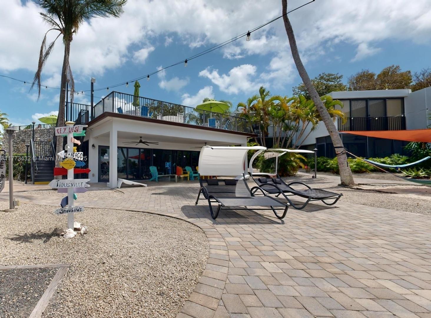 104350 Overseas Highway A-402 Property Photo 27