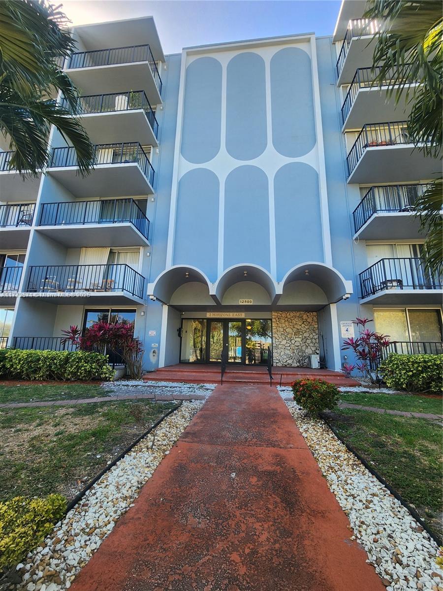 12500 Ne 15th Ave 112 Property Photo 3