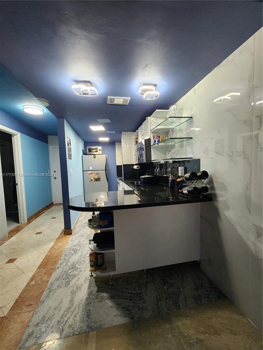 12500 Ne 15th Ave 112 Property Photo 11