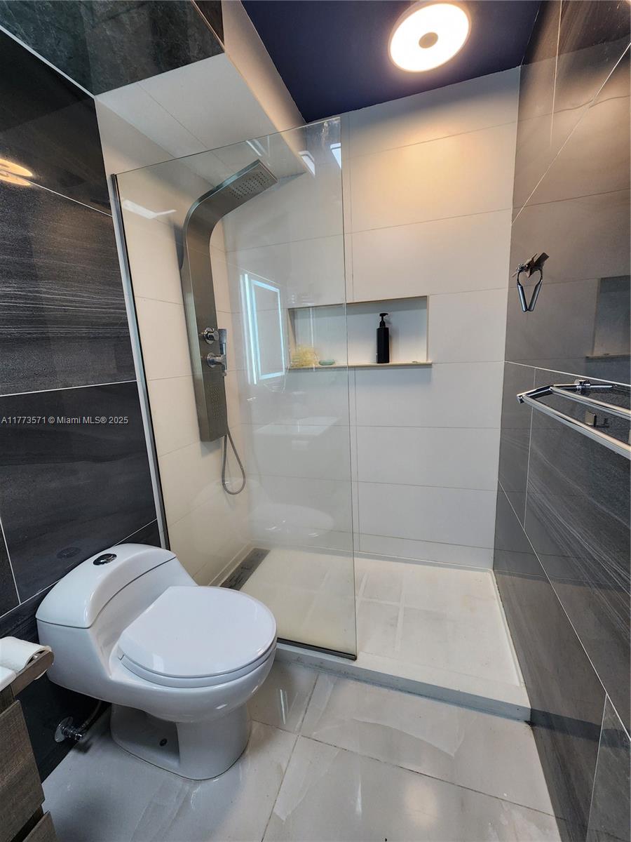 12500 Ne 15th Ave 112 Property Photo 14