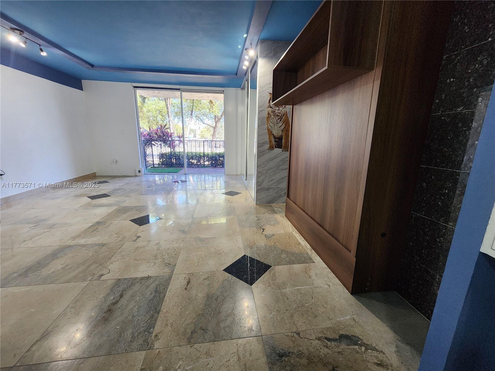 12500 Ne 15th Ave 112 Property Photo 19