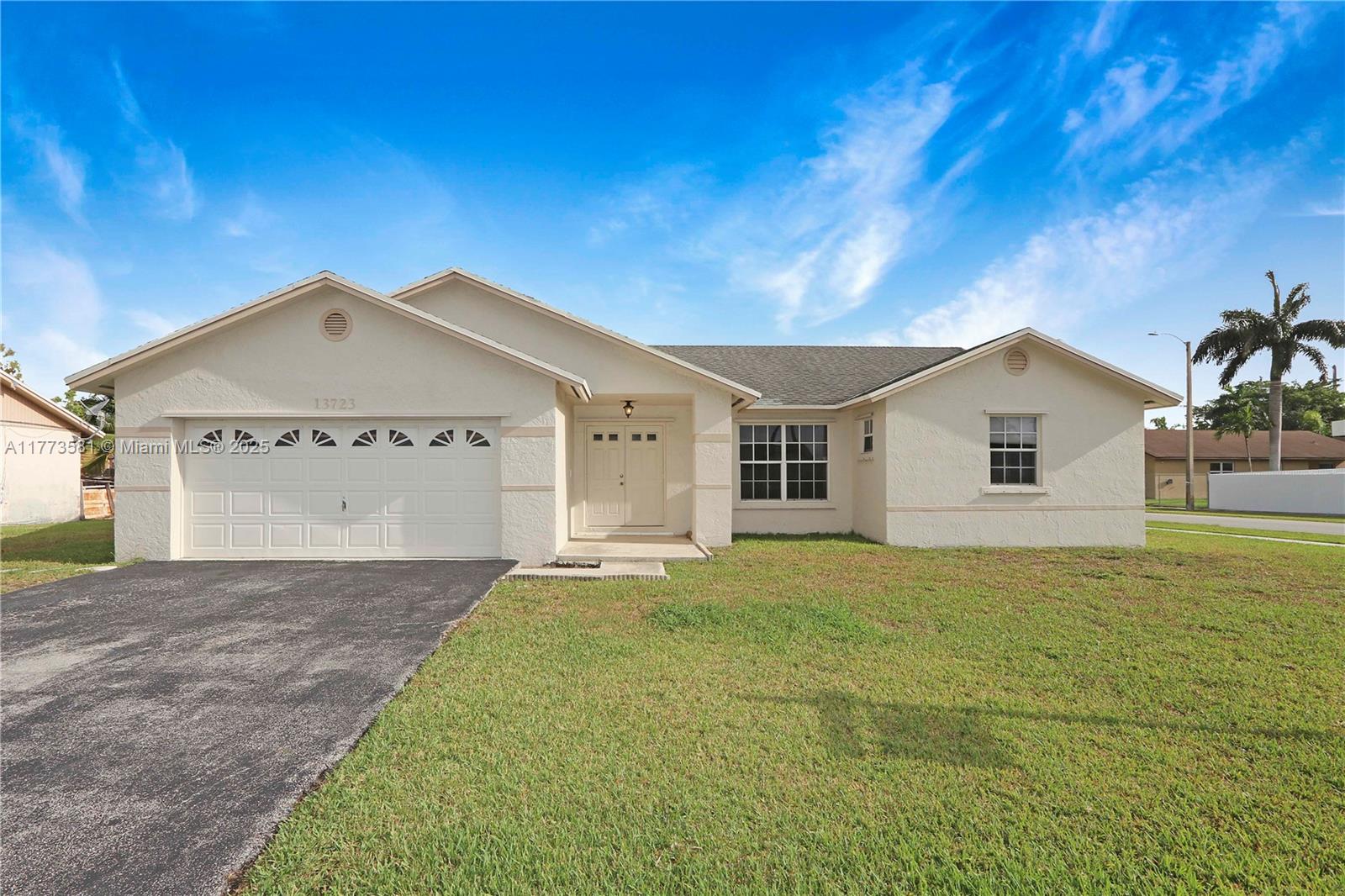 13723 Sw 282nd Ter Property Photo 1