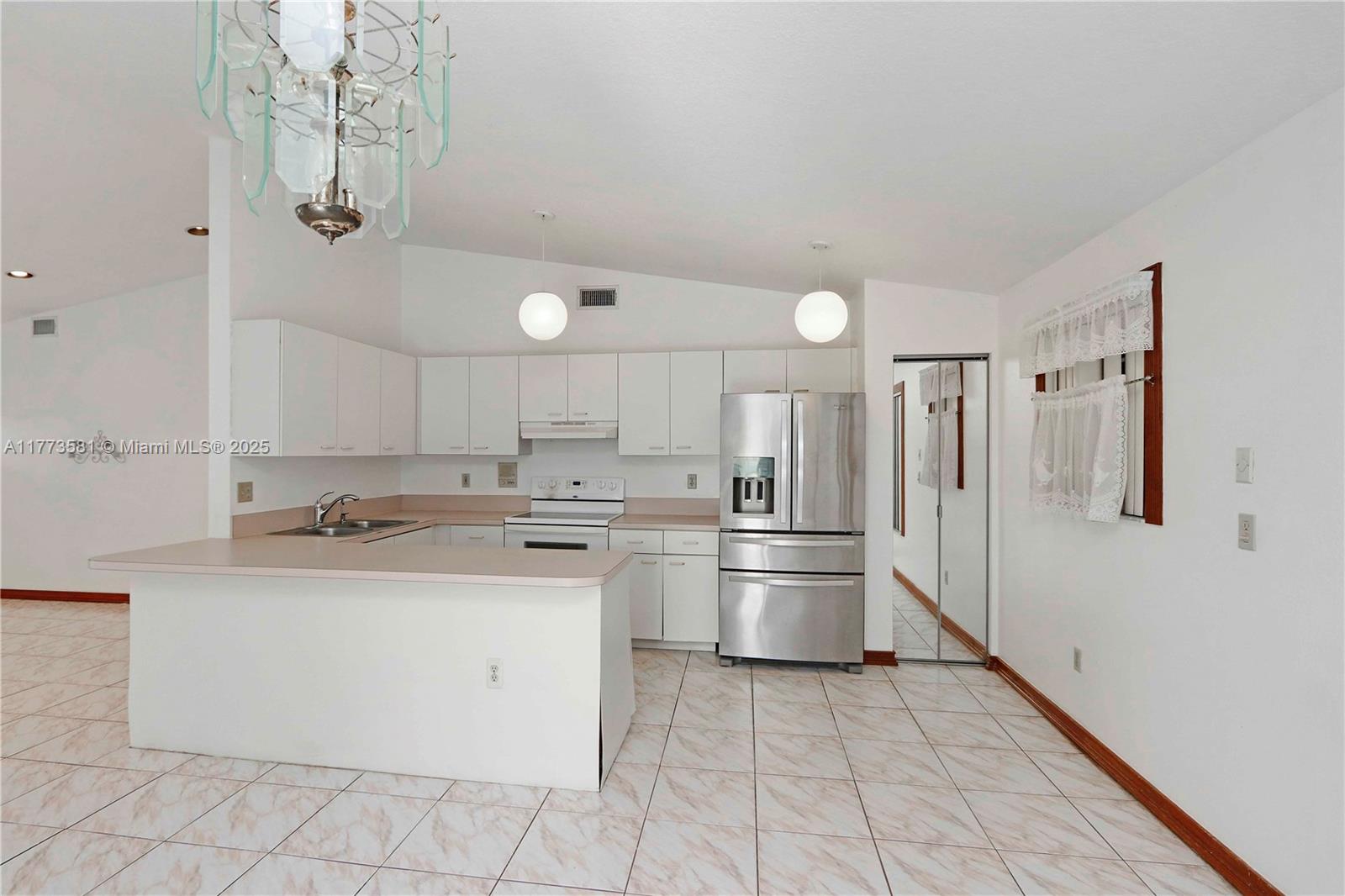 13723 Sw 282nd Ter Property Photo 3
