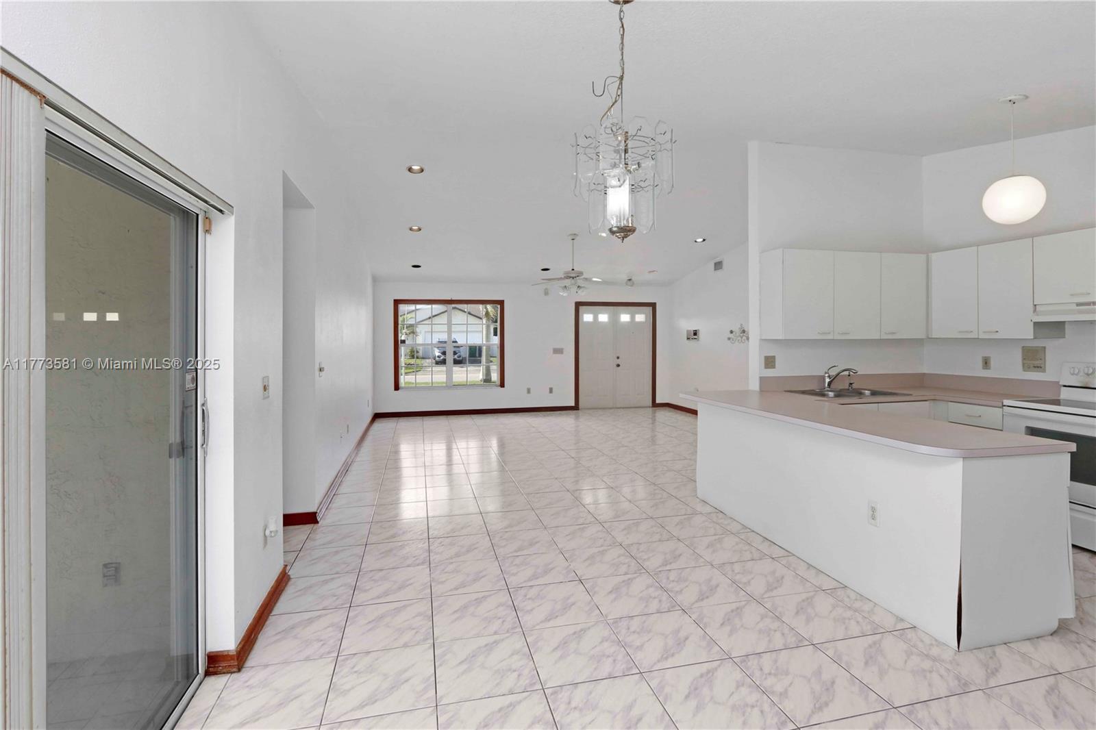 13723 Sw 282nd Ter Property Photo 4