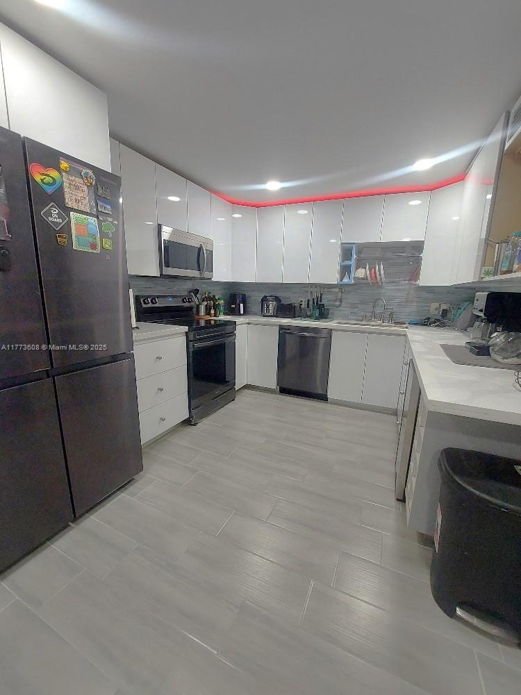 16300 Golf Club Rd Apt 317 Property Photo 1