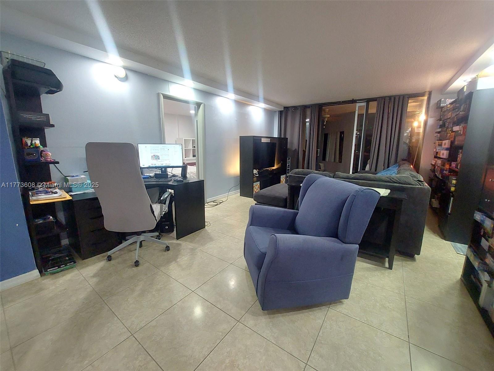 16300 Golf Club Rd Apt 317 Property Photo 6