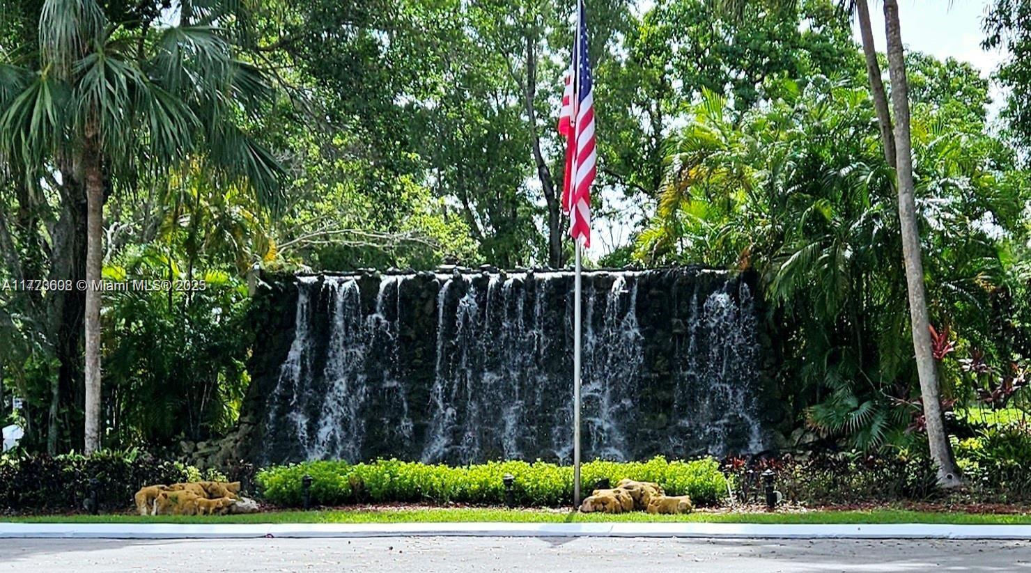 16300 Golf Club Rd Apt 317 Property Photo 23