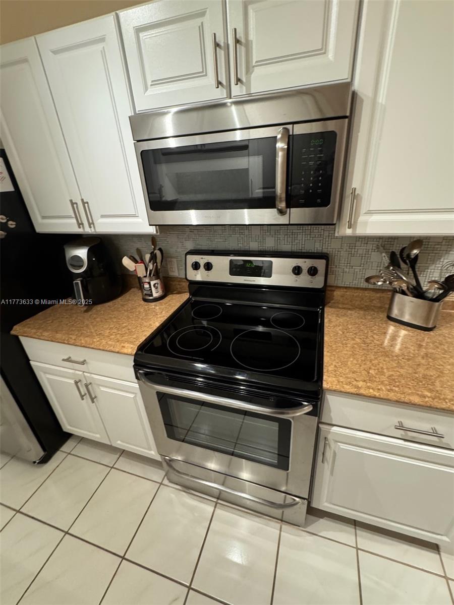 4330 Hillcrest Dr 304 Property Photo 9