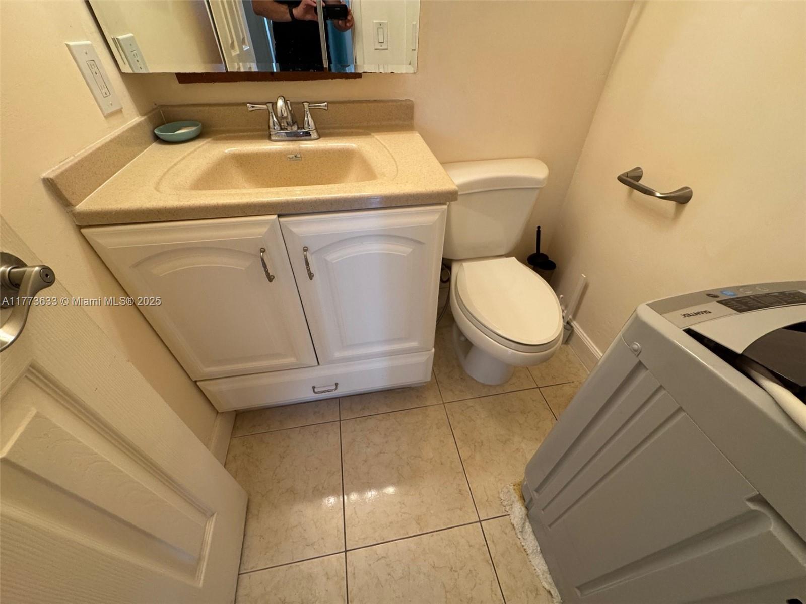 4330 Hillcrest Dr 304 Property Photo 37