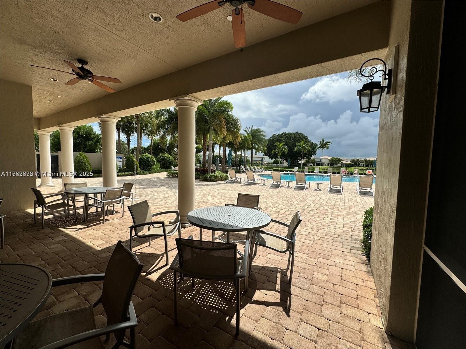 4330 Hillcrest Dr 304 Property Photo 49