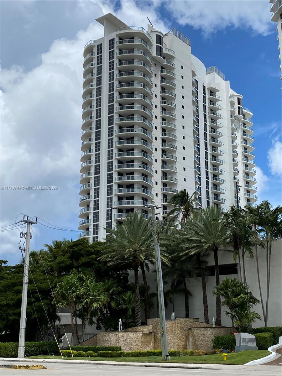 18683 Collins Ave 2103 Property Photo 24