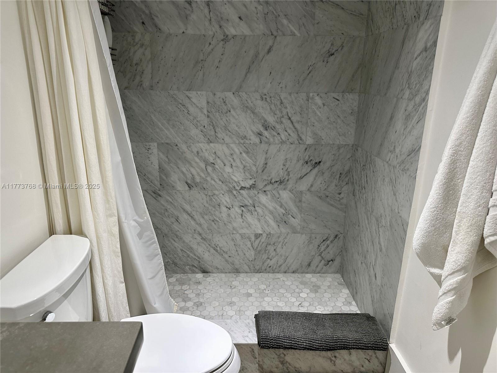 250 Galen Dr 25 Property Photo 4