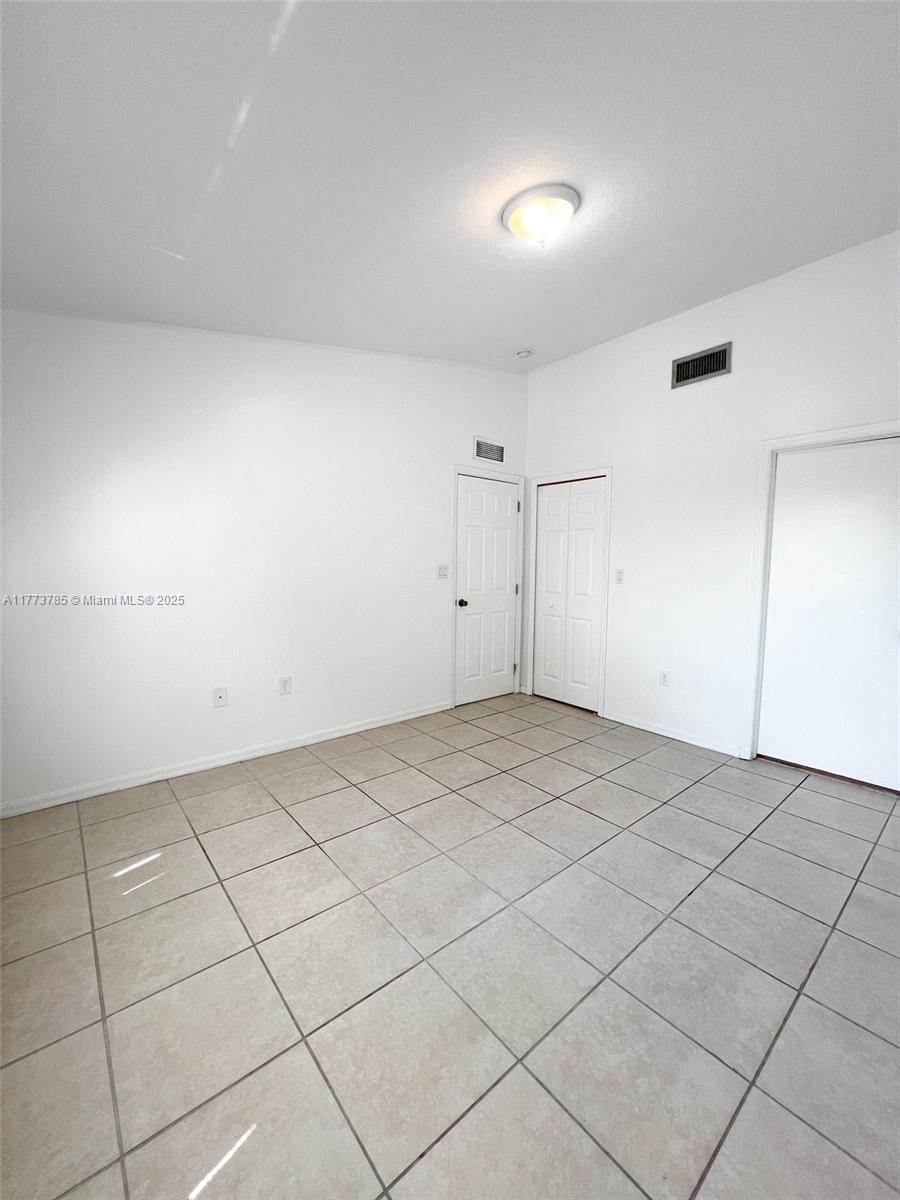 2910 Se 12th Rd 206-29 Property Photo 5