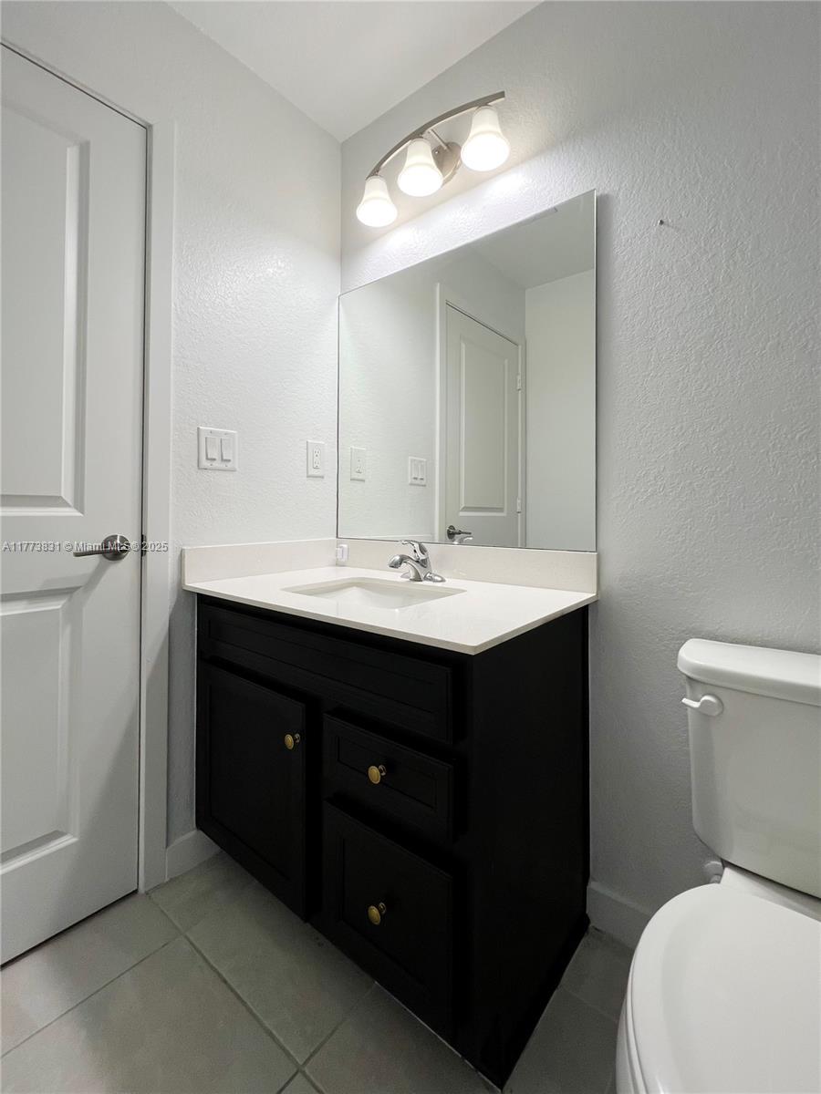 1065 Nw 4th Ter Property Photo 23