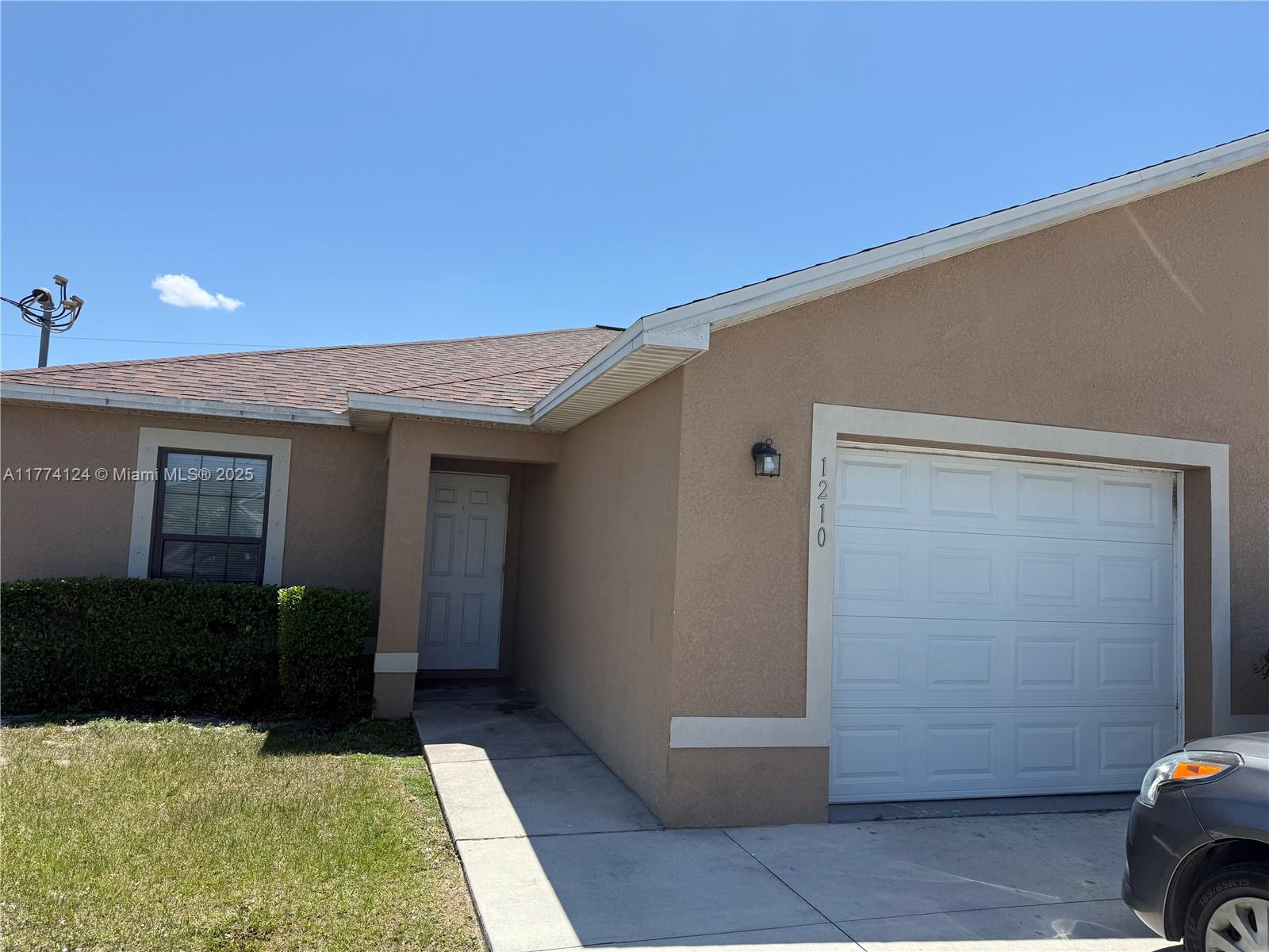 1210 Trafalgar Pkwy 1210 Property Photo