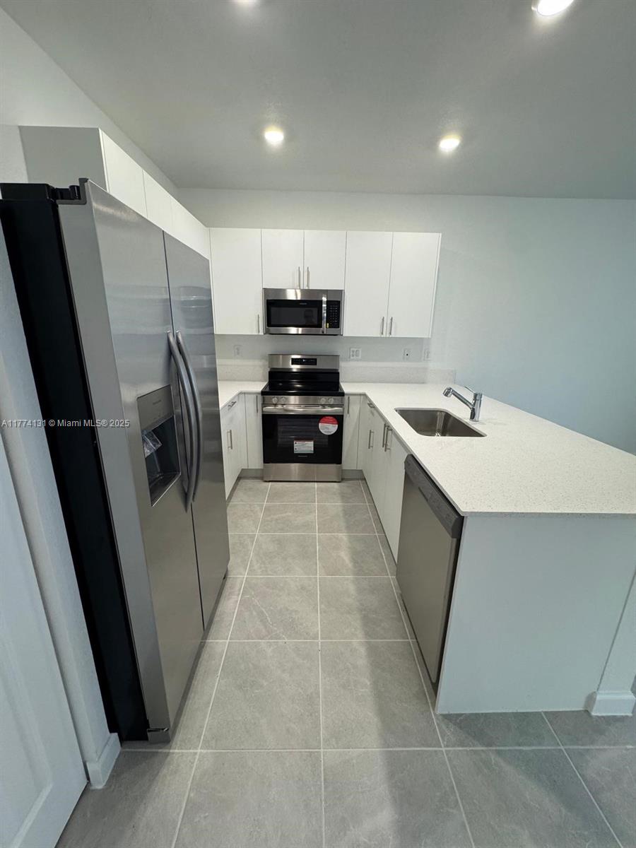 635 Se 13th St Cir . Property Photo 7