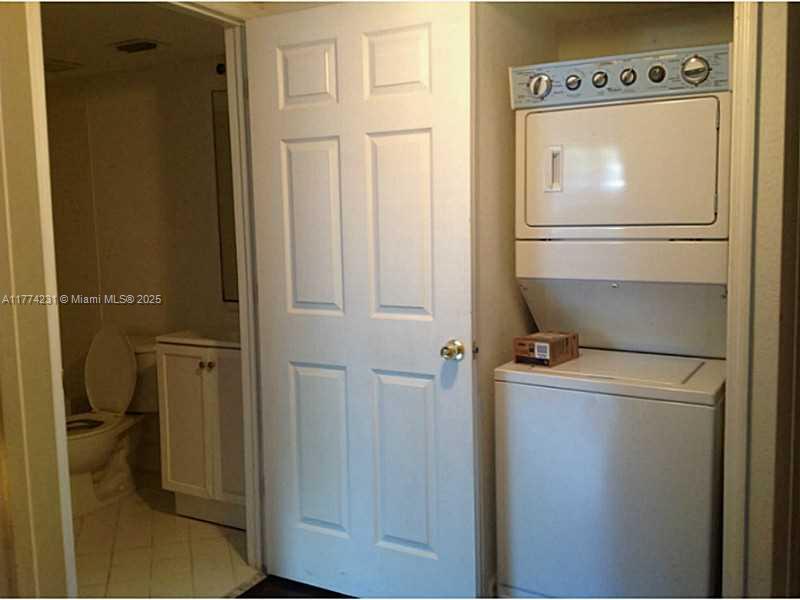 2931 Se 13th Rd 106-38 Property Photo 2
