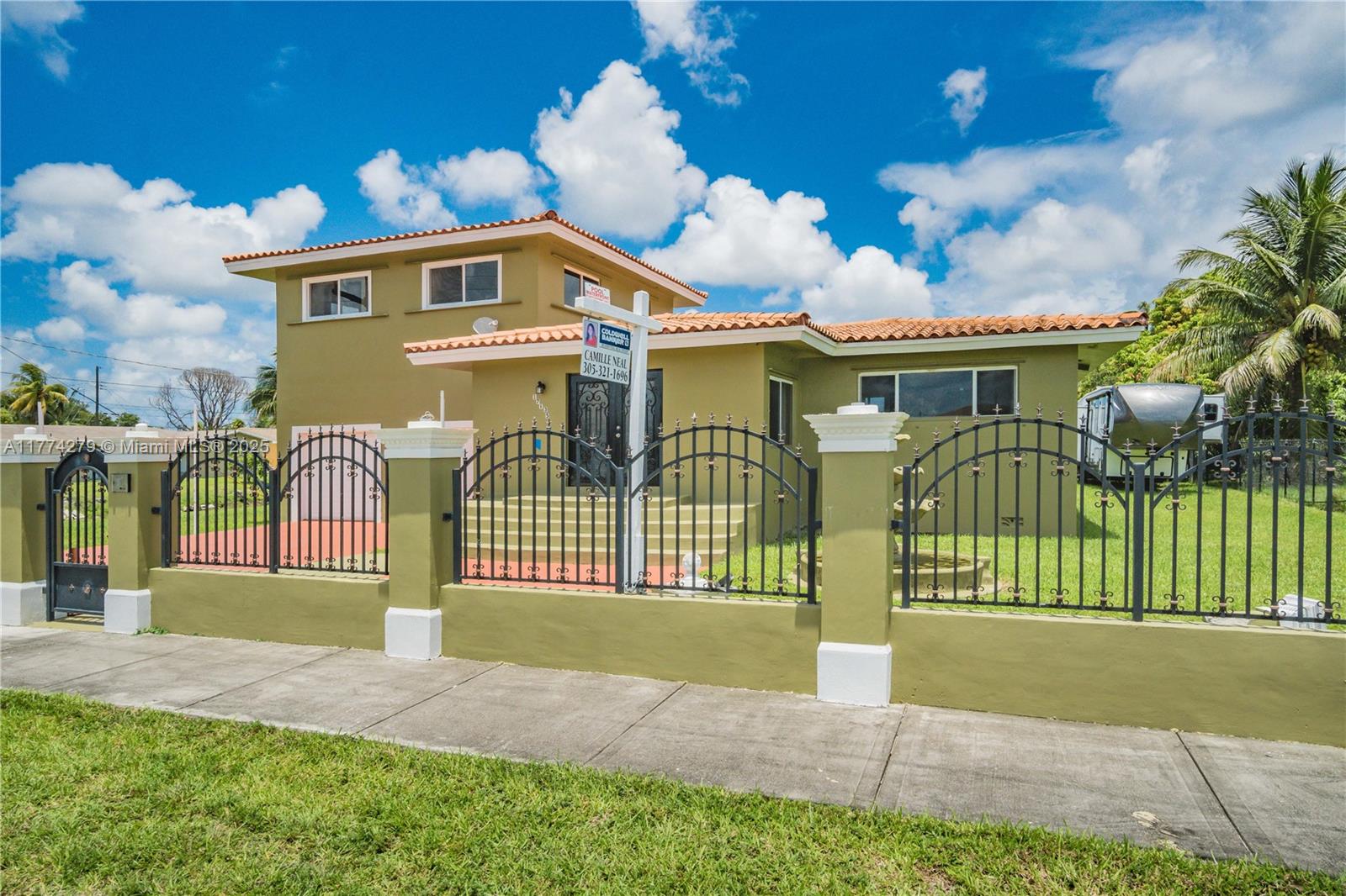 17135 Nw 19th Ave Property Photo