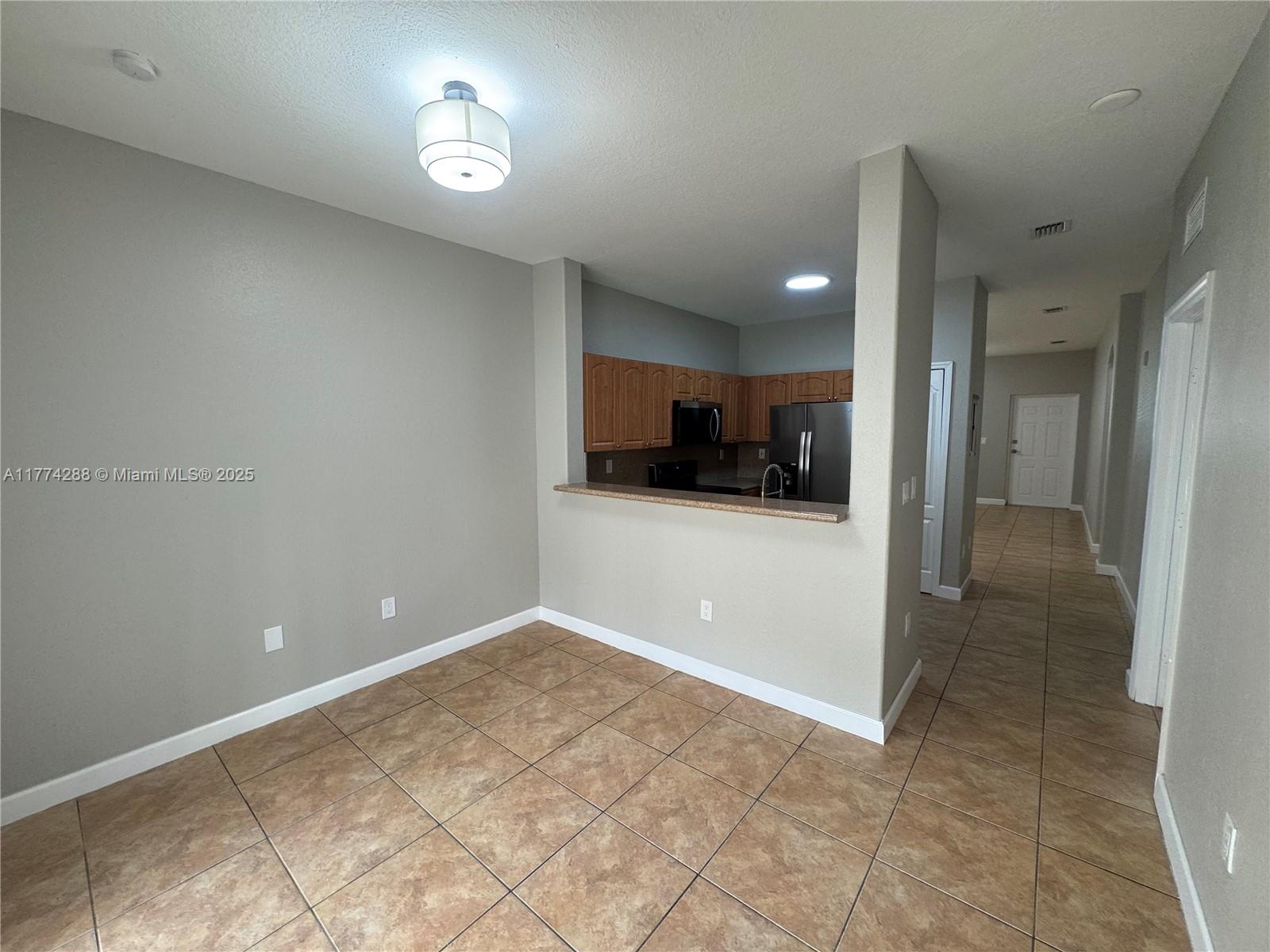 1661 Se 29th Ct 108 Property Photo 27