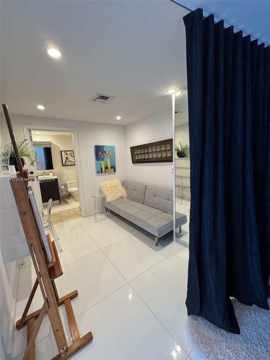 17121 Collins Ave 1802 Property Photo 5